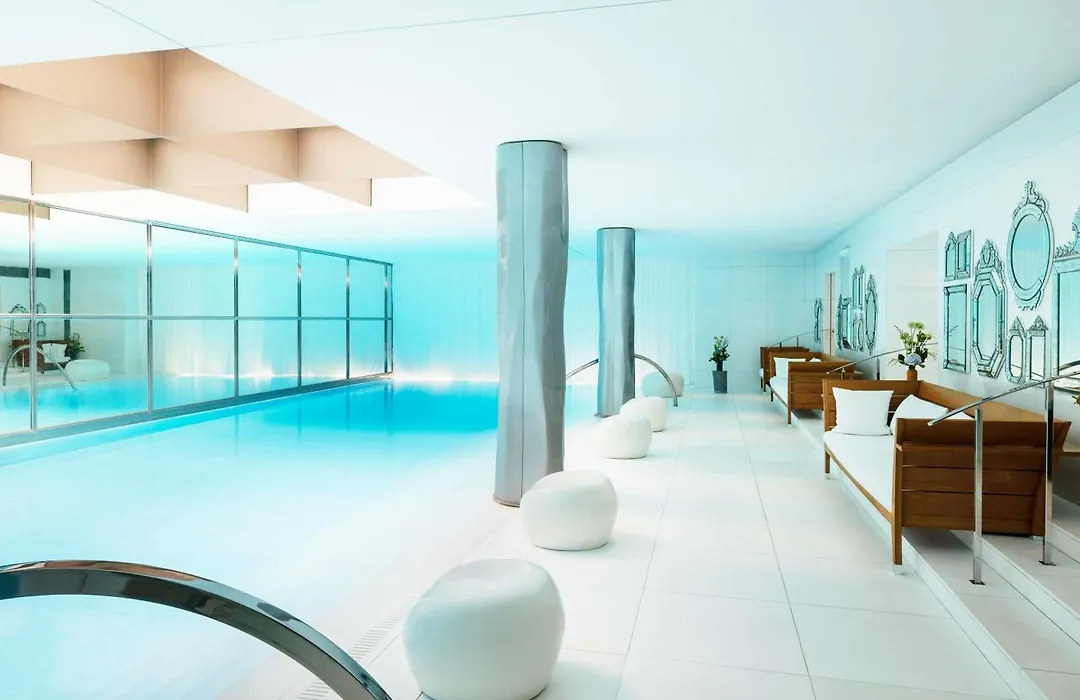 Hôtel Le Royal Monceau Raffles Paris-1